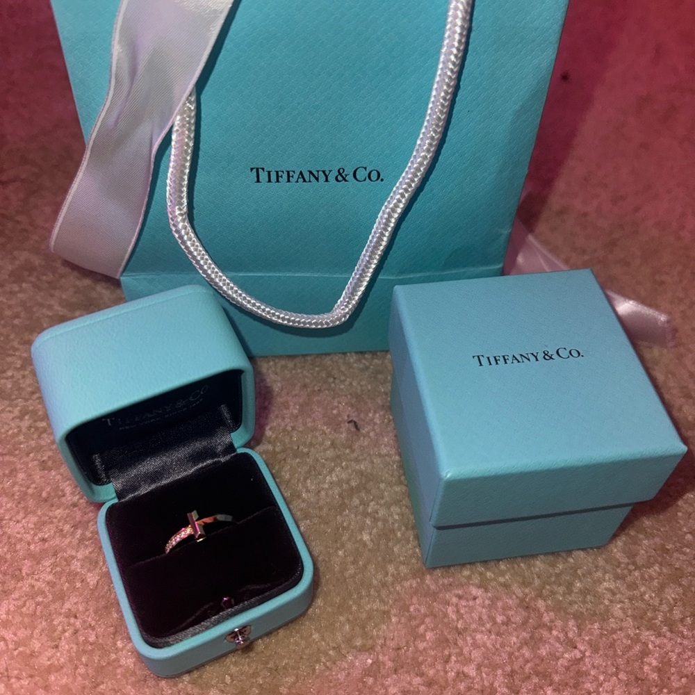 Tiffany T1 Ring in Yellow Gold with Diamonds